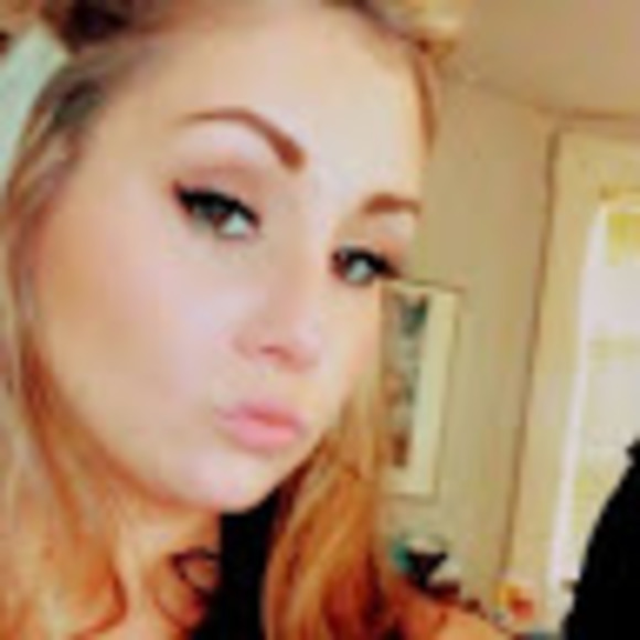 Meet your Posher, Siree - Picture 1 of 1